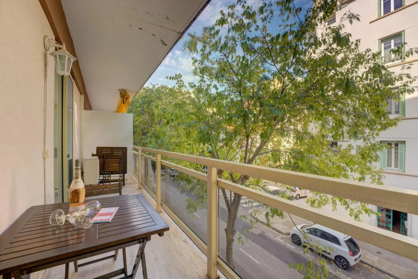 Lägenhet Elegant Apt W/2 Terraces/Mins To Beach & Shops Antibes